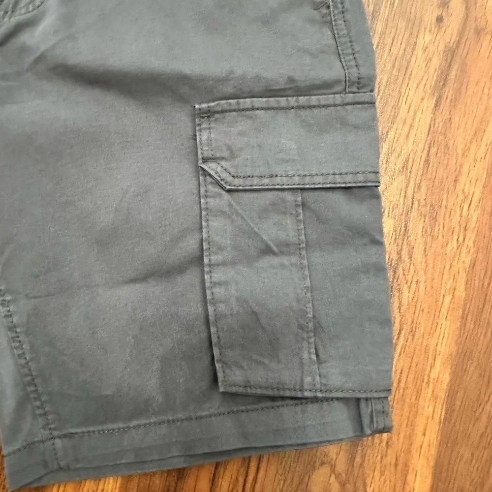 Men's Gray Cargo Shorts